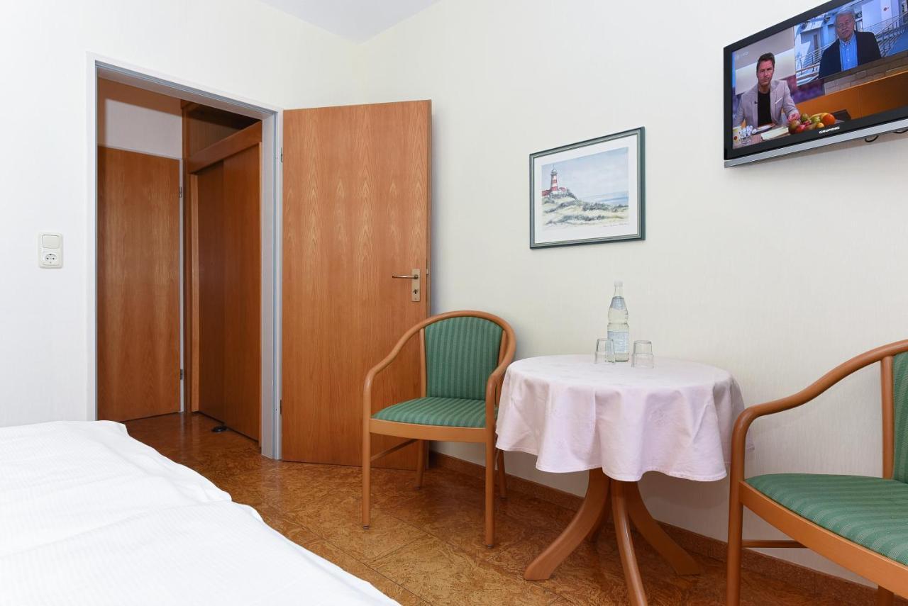 Hotel-Pension Stoertebeker ベンサージール エクステリア 写真