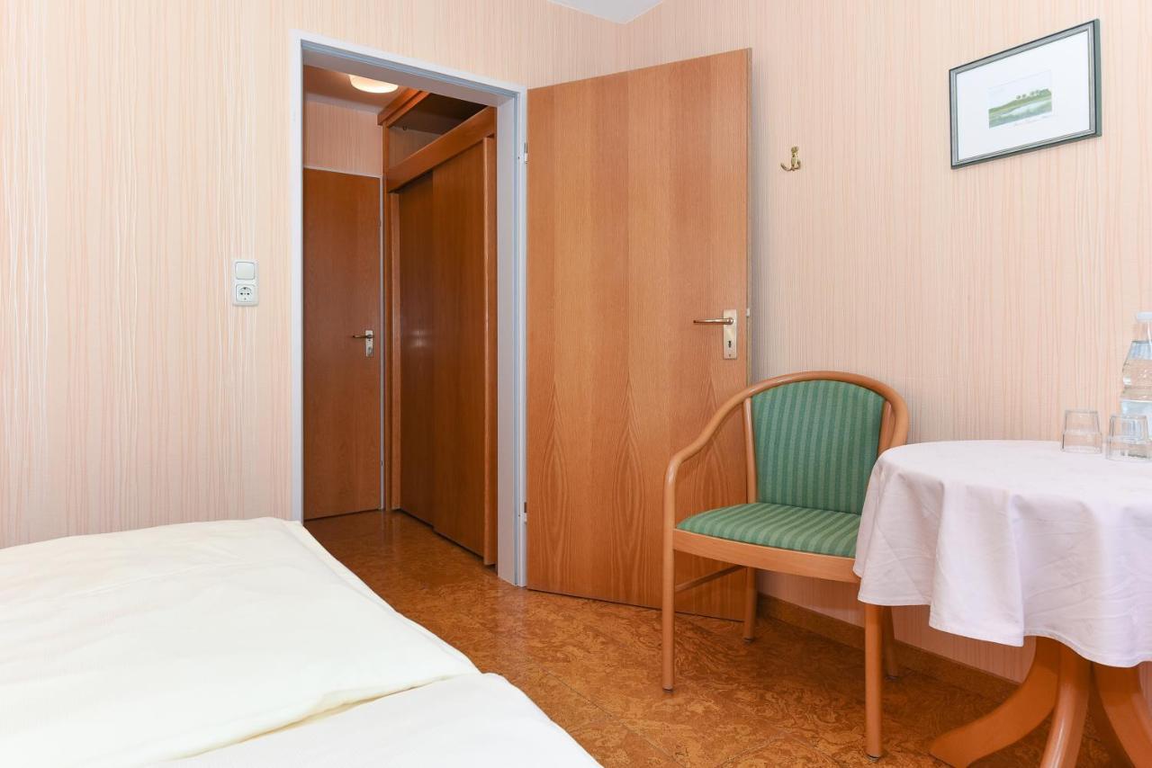 Hotel-Pension Stoertebeker ベンサージール エクステリア 写真