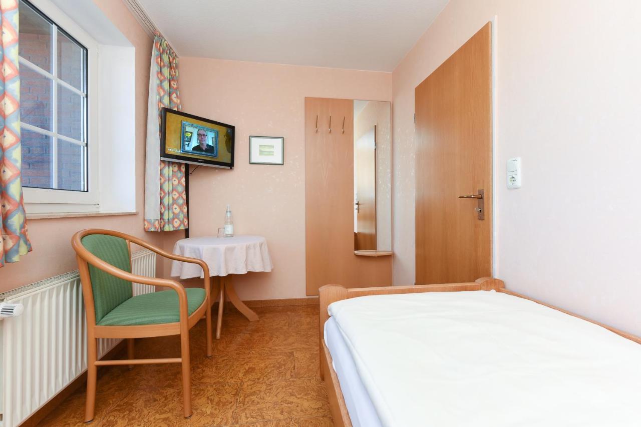 Hotel-Pension Stoertebeker ベンサージール エクステリア 写真