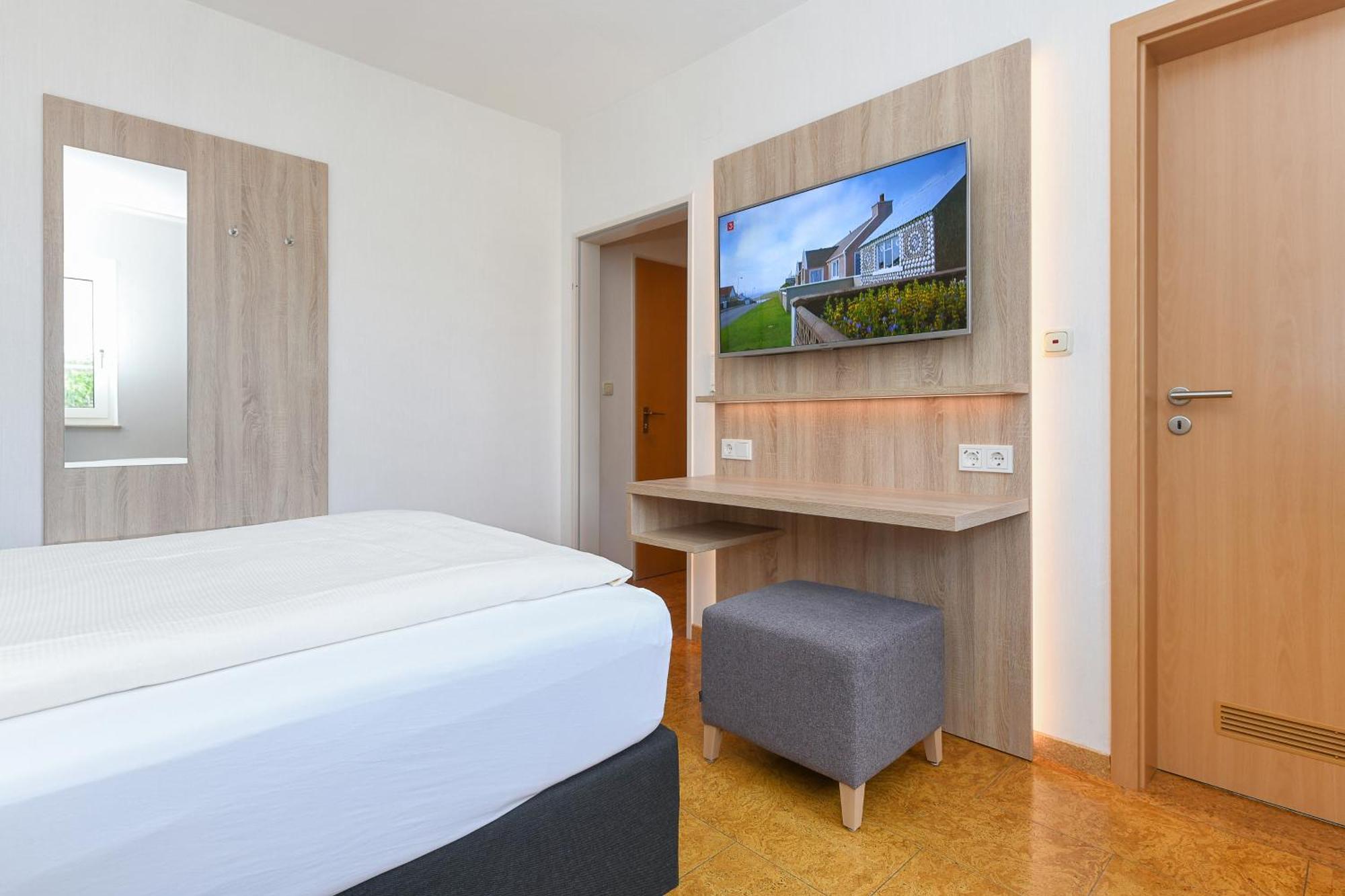Hotel-Pension Stoertebeker ベンサージール エクステリア 写真