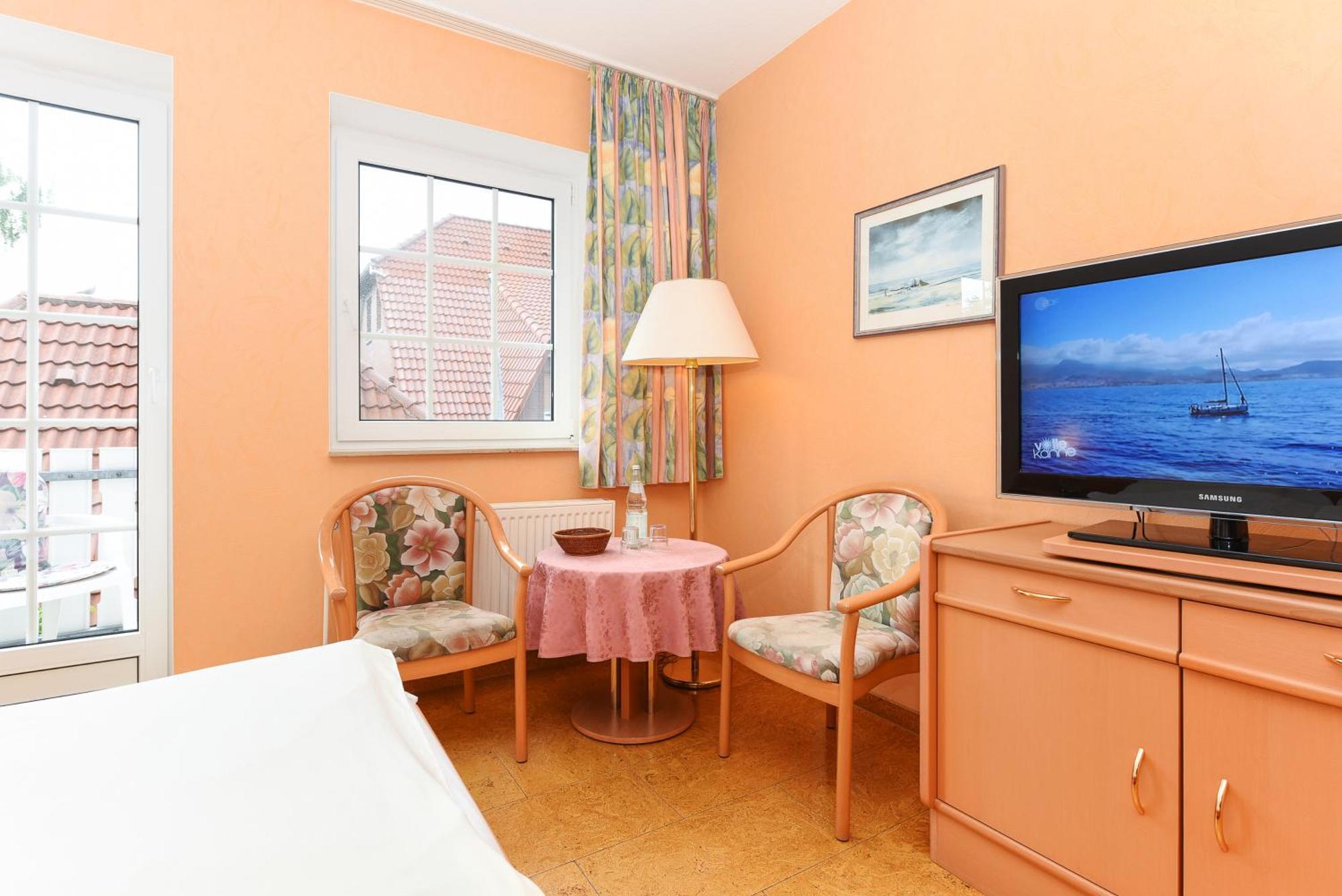 Hotel-Pension Stoertebeker ベンサージール エクステリア 写真